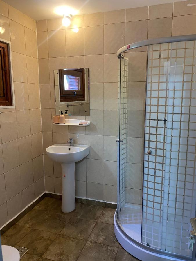 Pensiunea Uzlina Tulcea Exteriör bild